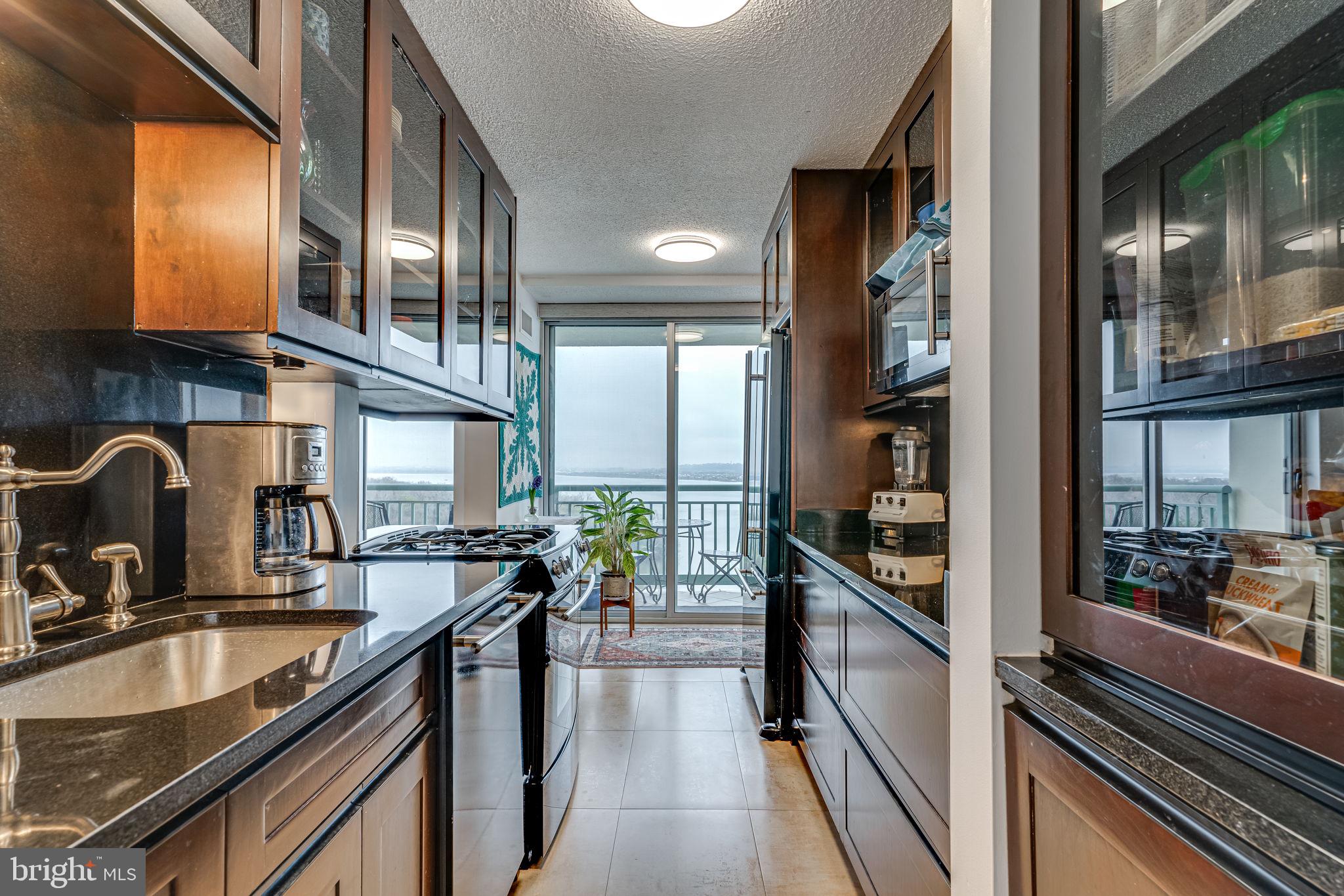 501 Slaters Ln #1005