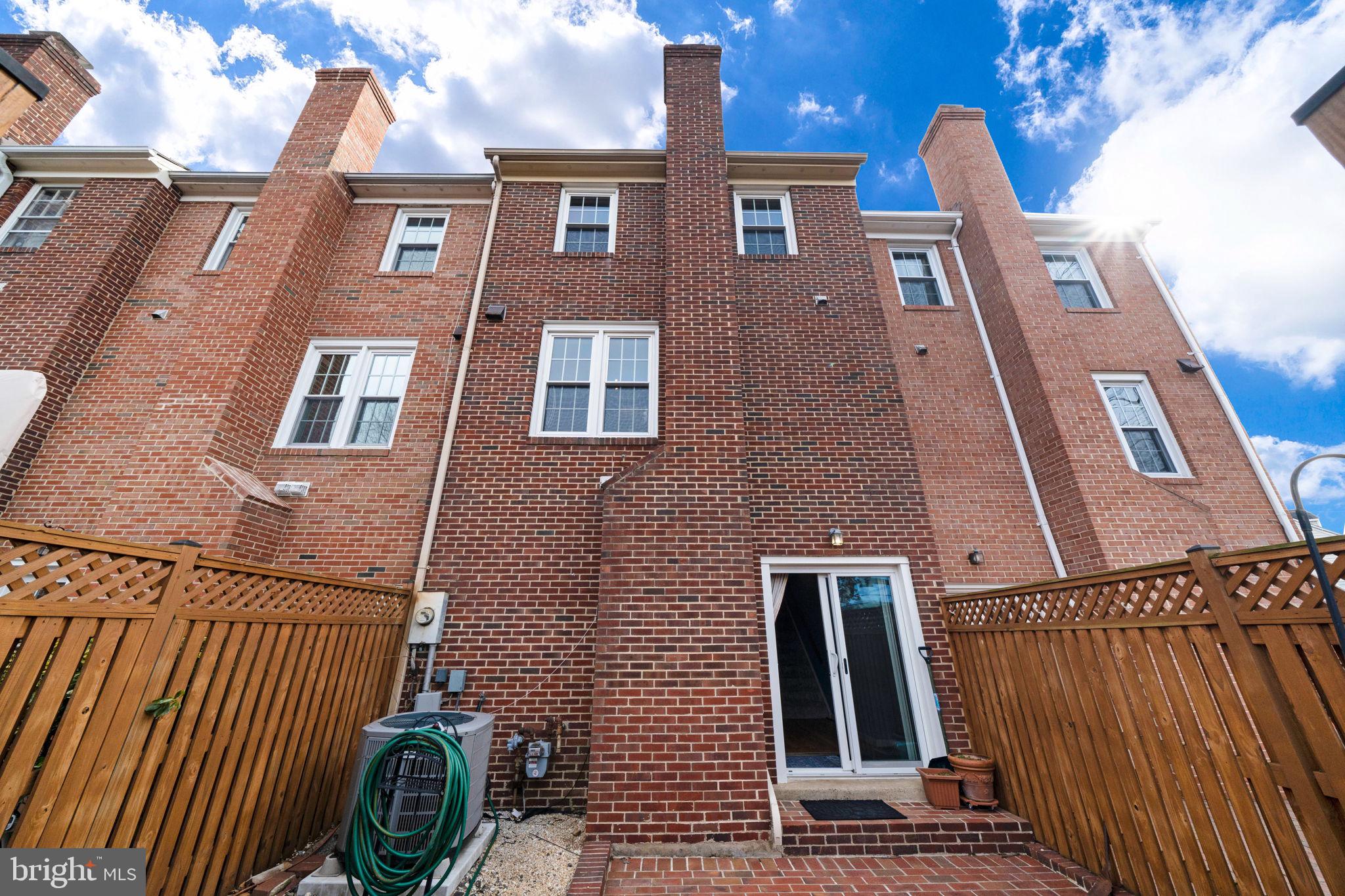 2731 Franklin Ct
