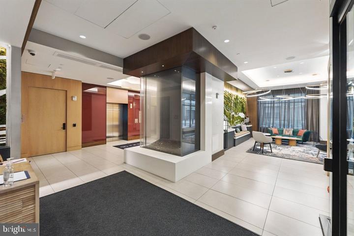 925 N FAIRFAX STREET Unit: 309