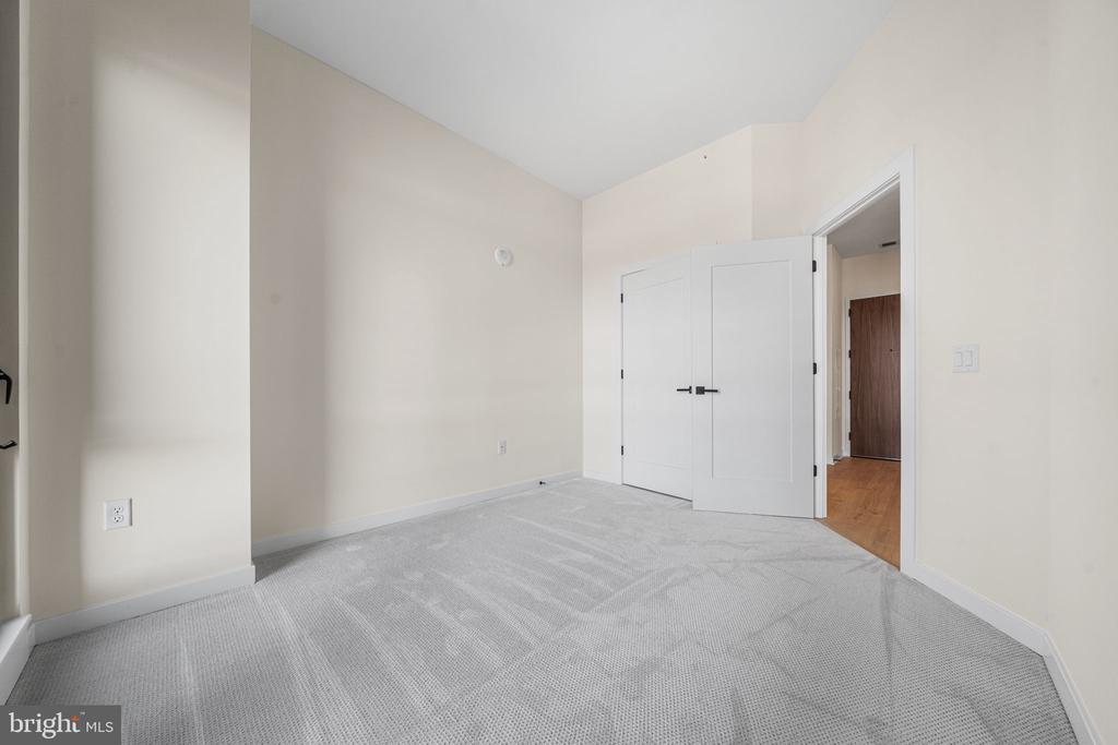 255 W FALLS STATION BOULEVARD 704