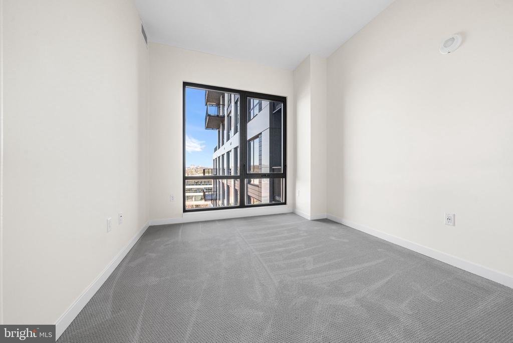 255 W FALLS STATION BOULEVARD 704
