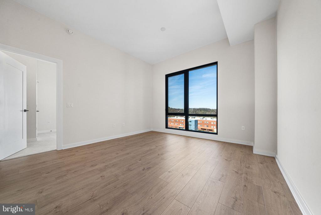 255 W FALLS STATION BOULEVARD 704