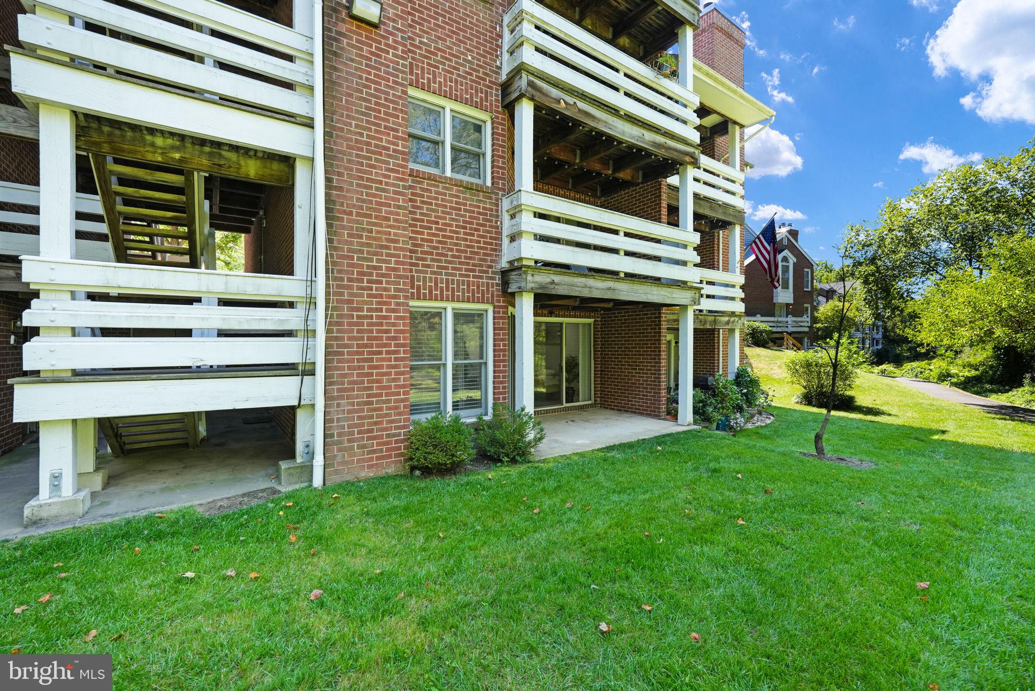 7592-A Lakeside Village Dr #7592a