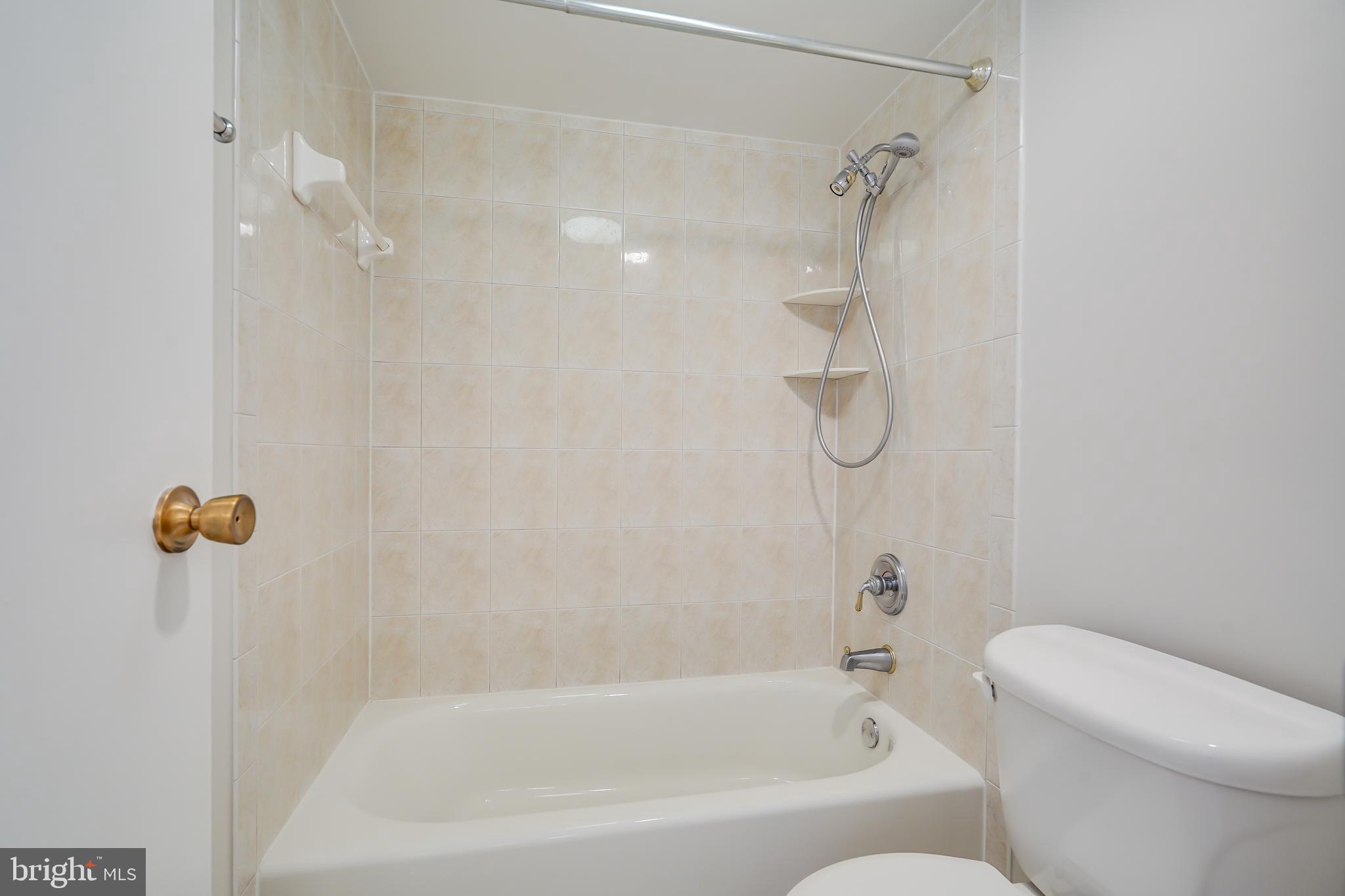 6800 Fleetwood Rd #1212