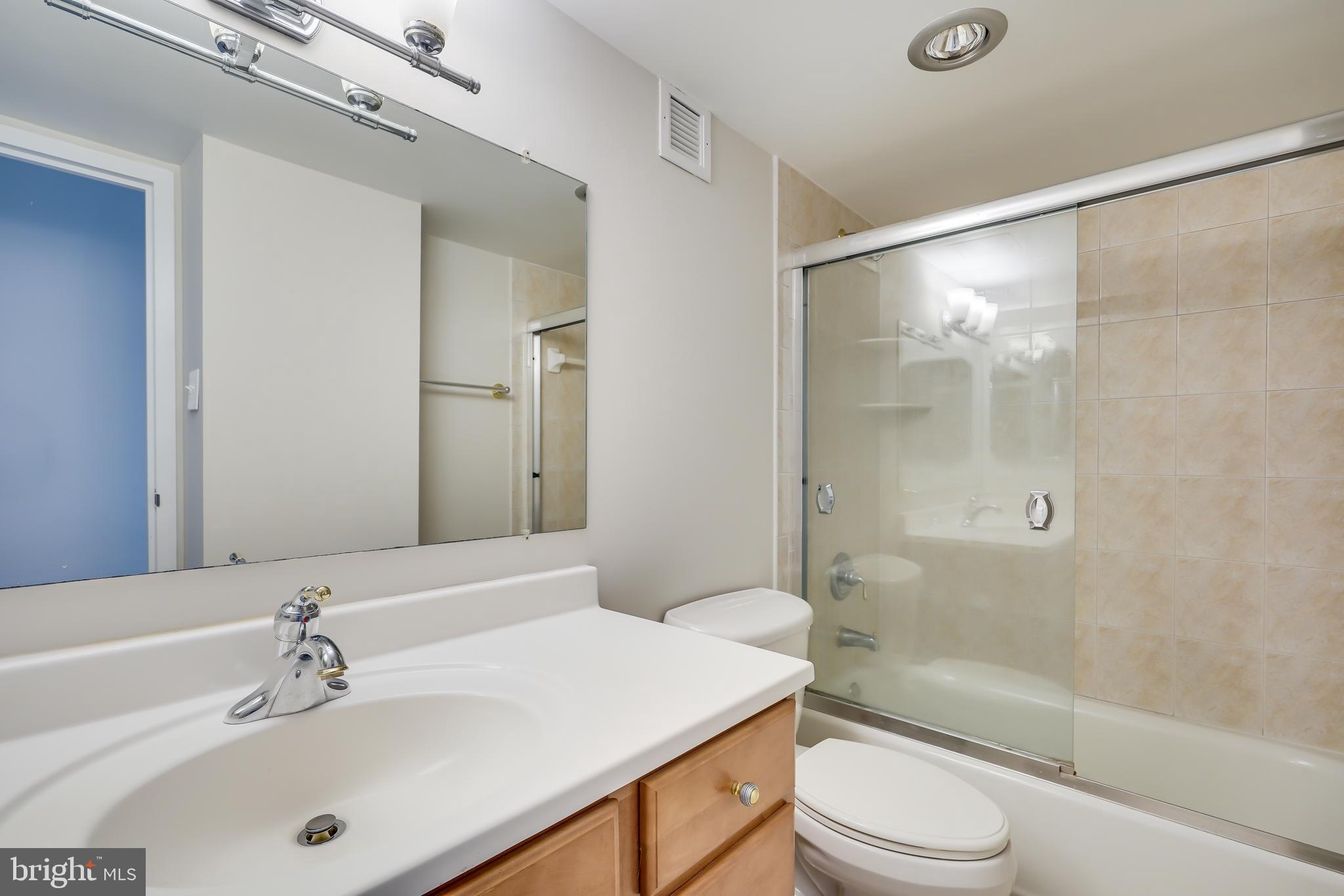 6800 Fleetwood Rd #1212