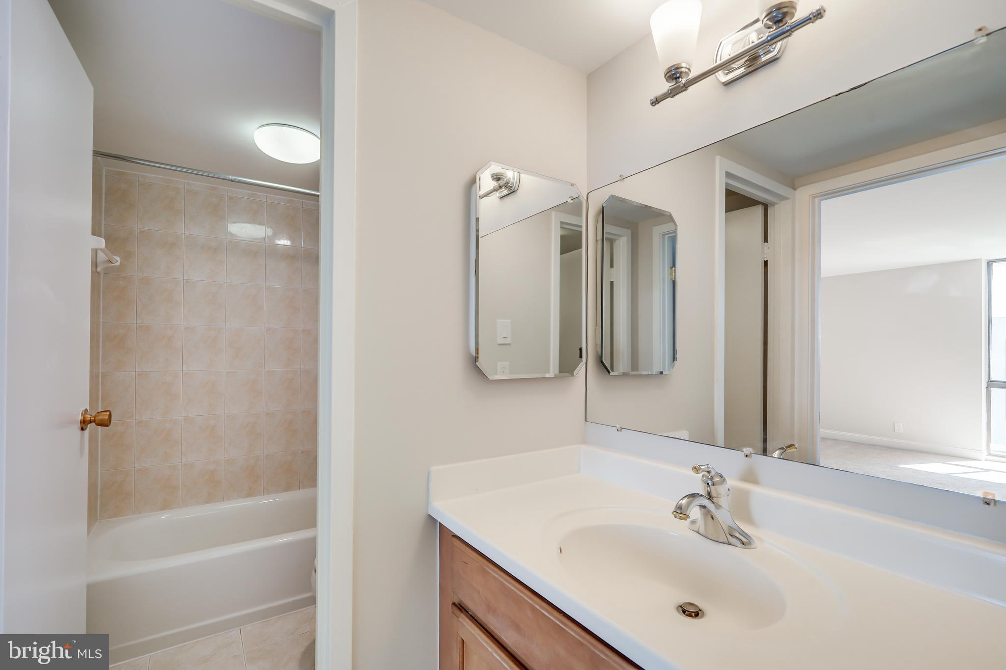 6800 Fleetwood Rd #1212