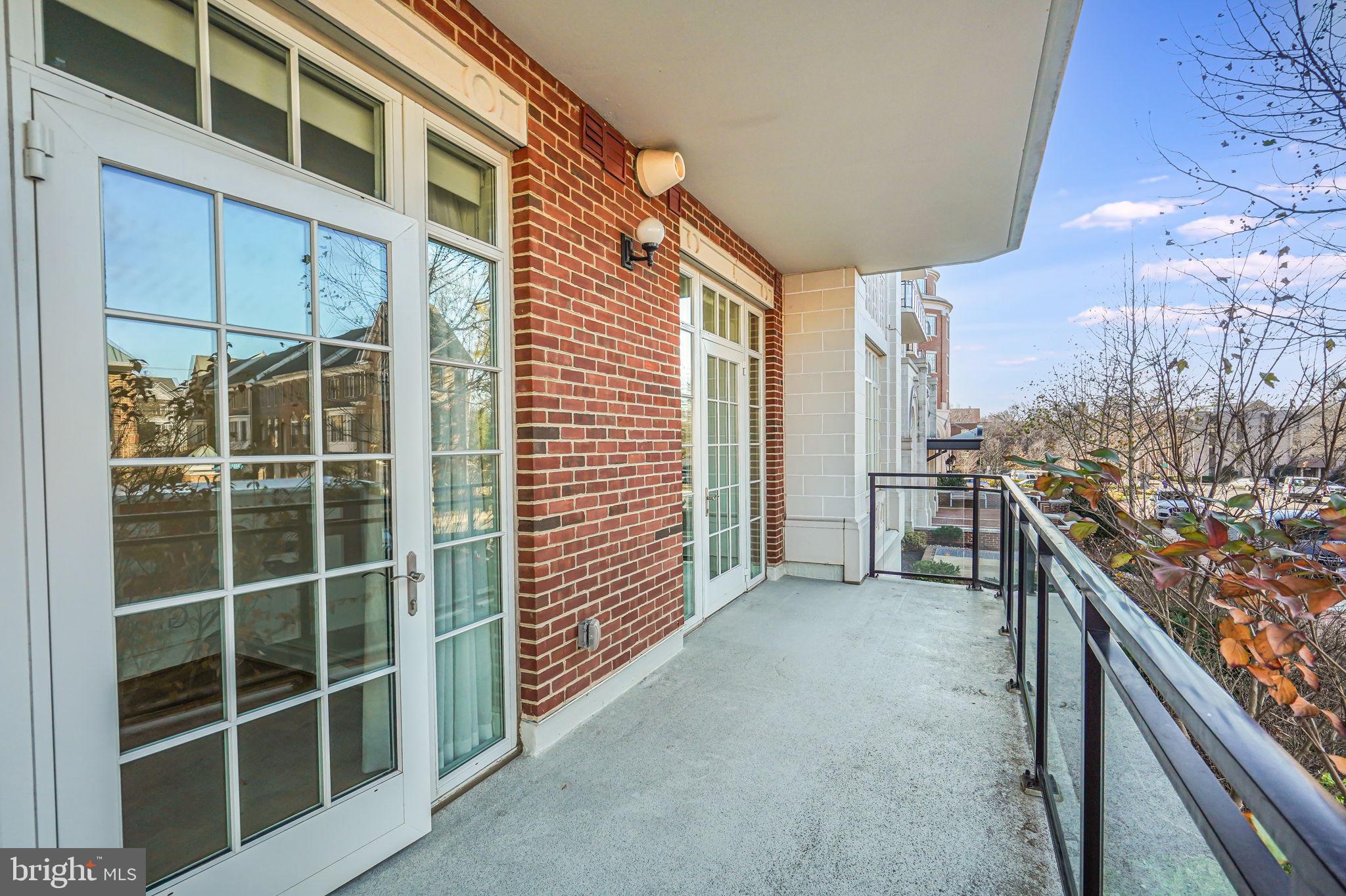 6900 Fleetwood Rd #201