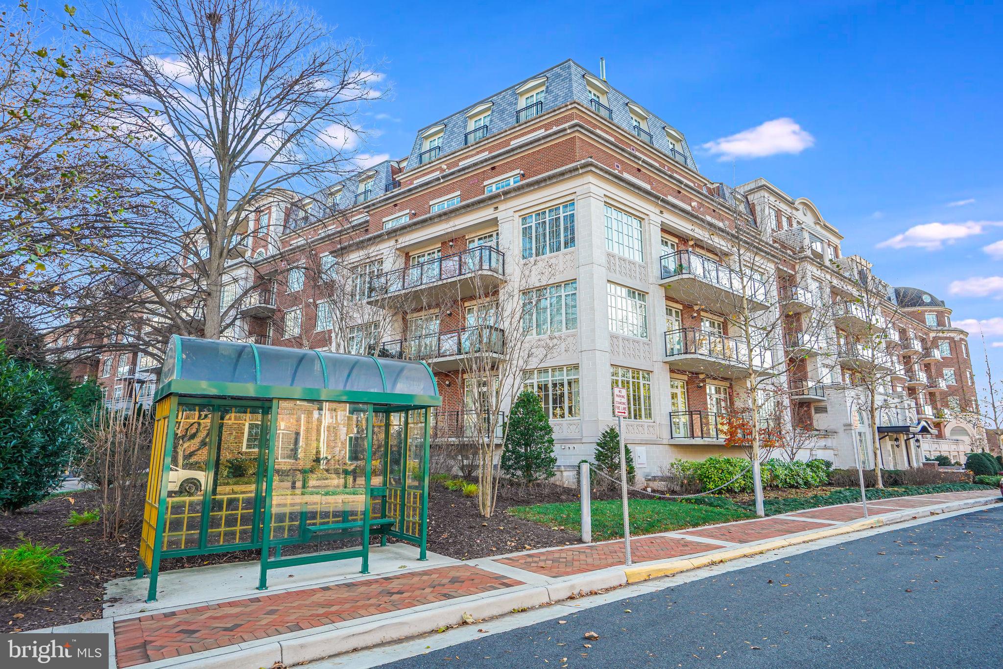 6900 Fleetwood Rd #201