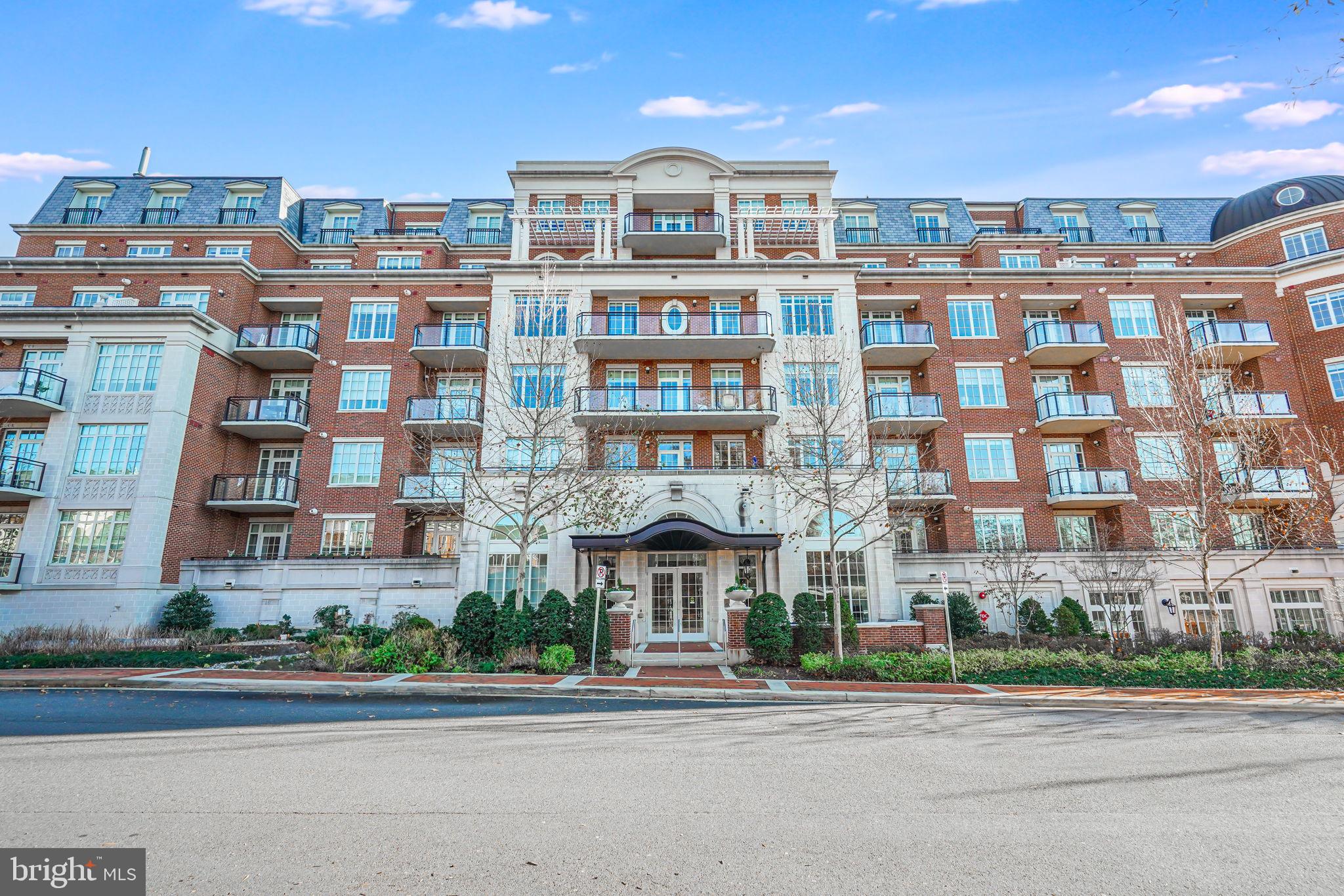 6900 Fleetwood Rd #201