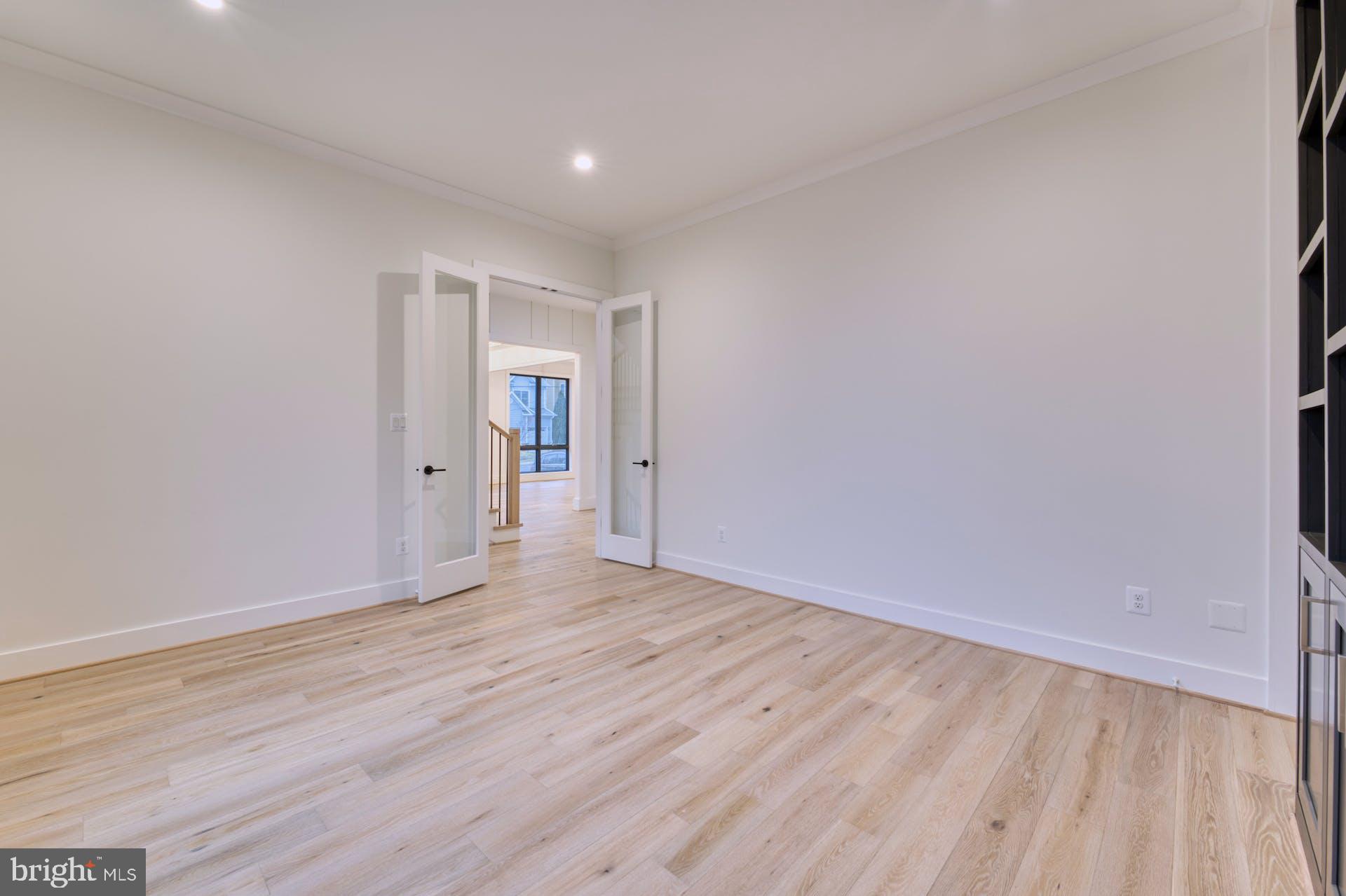 2242 Highland Ave
