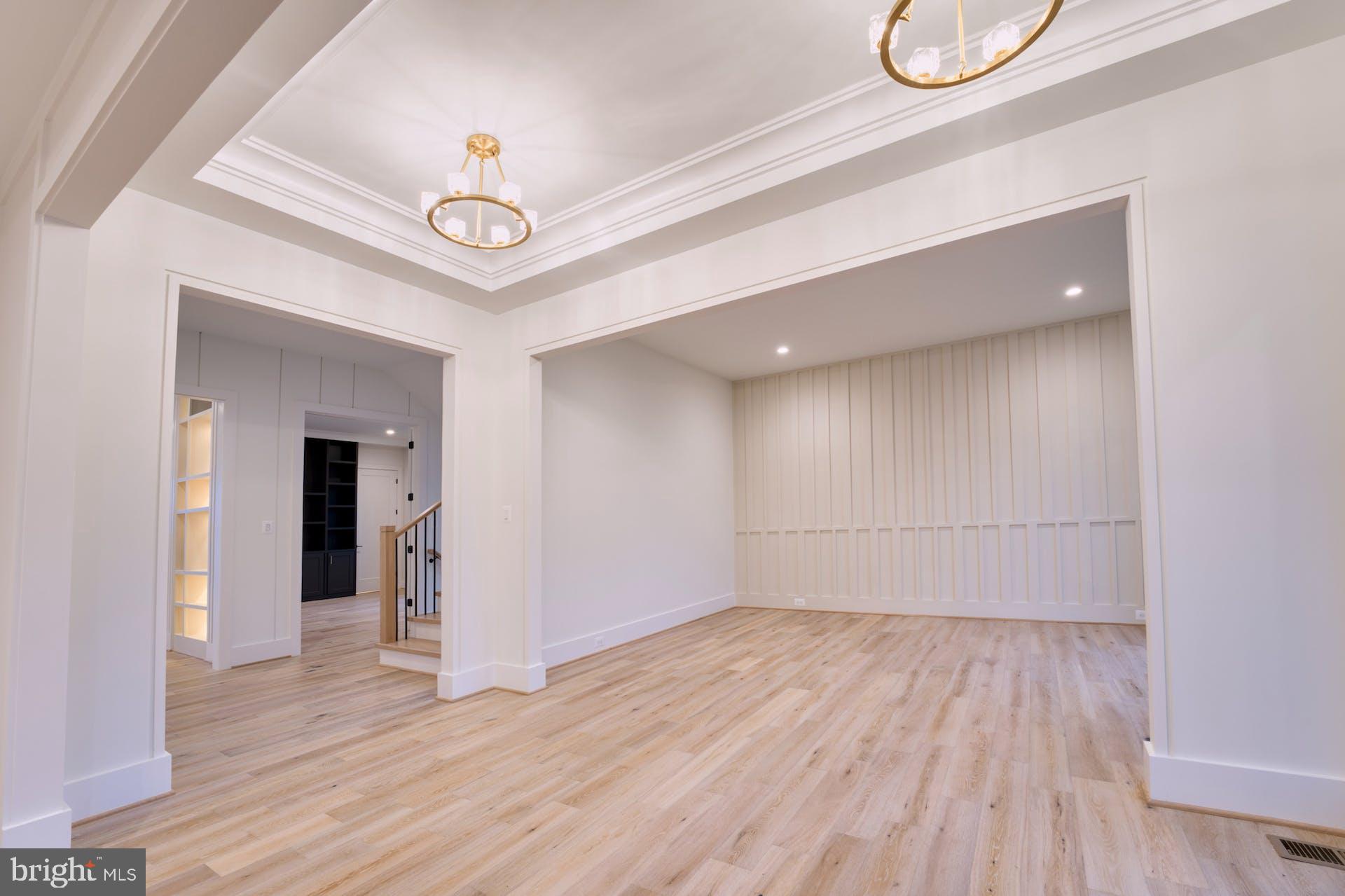 2242 Highland Ave