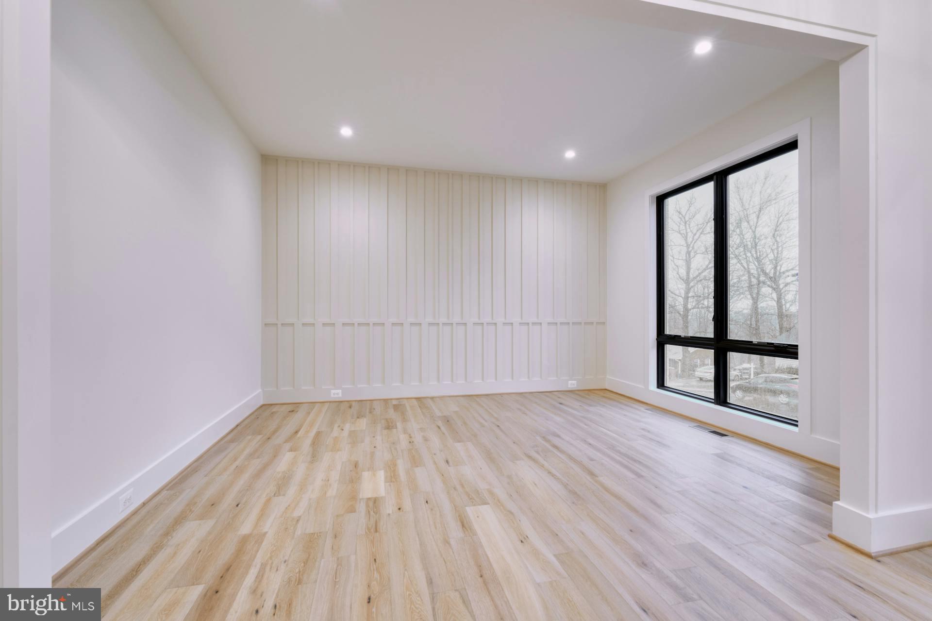 2242 Highland Ave