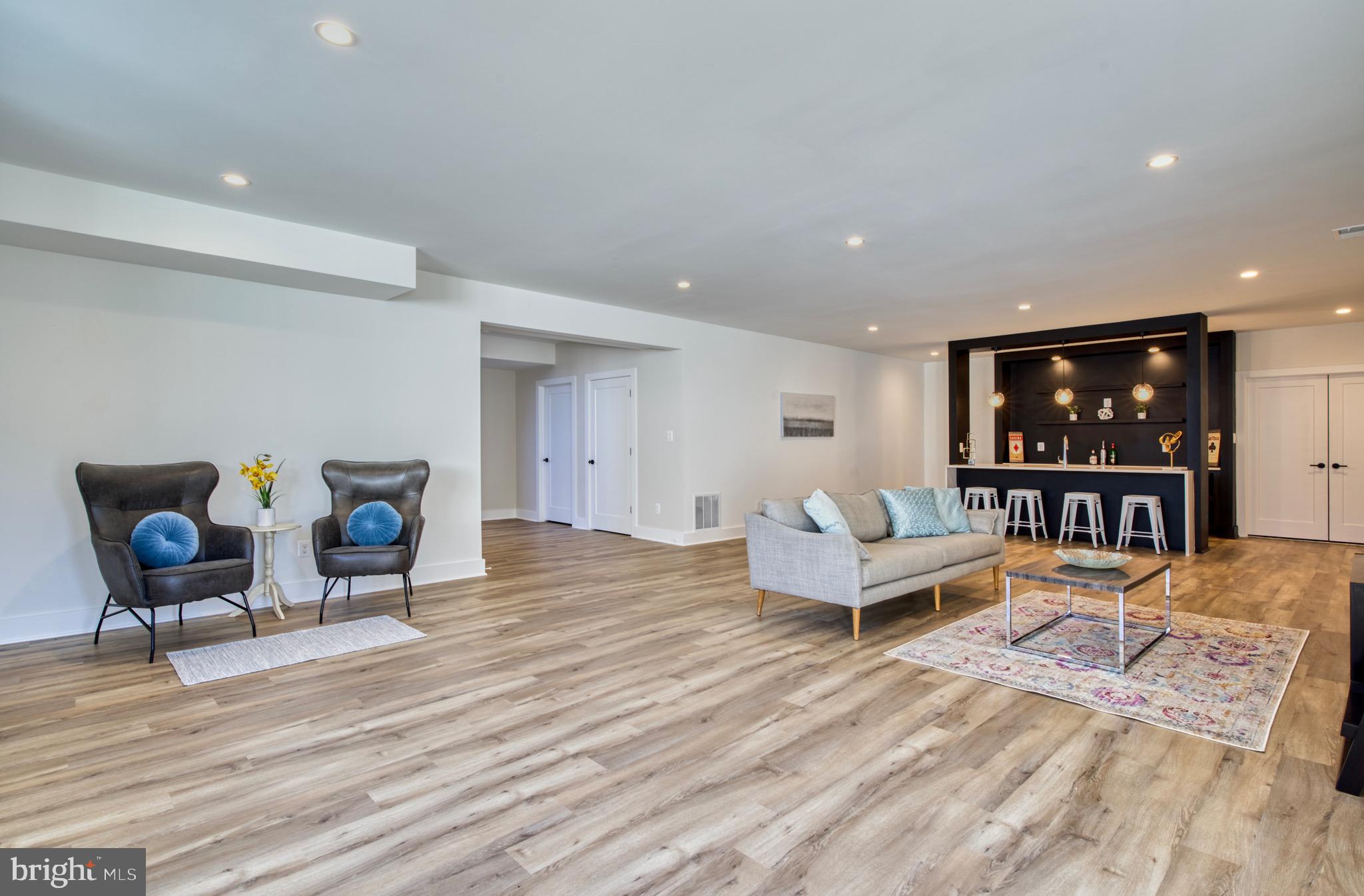 2242 Highland Ave