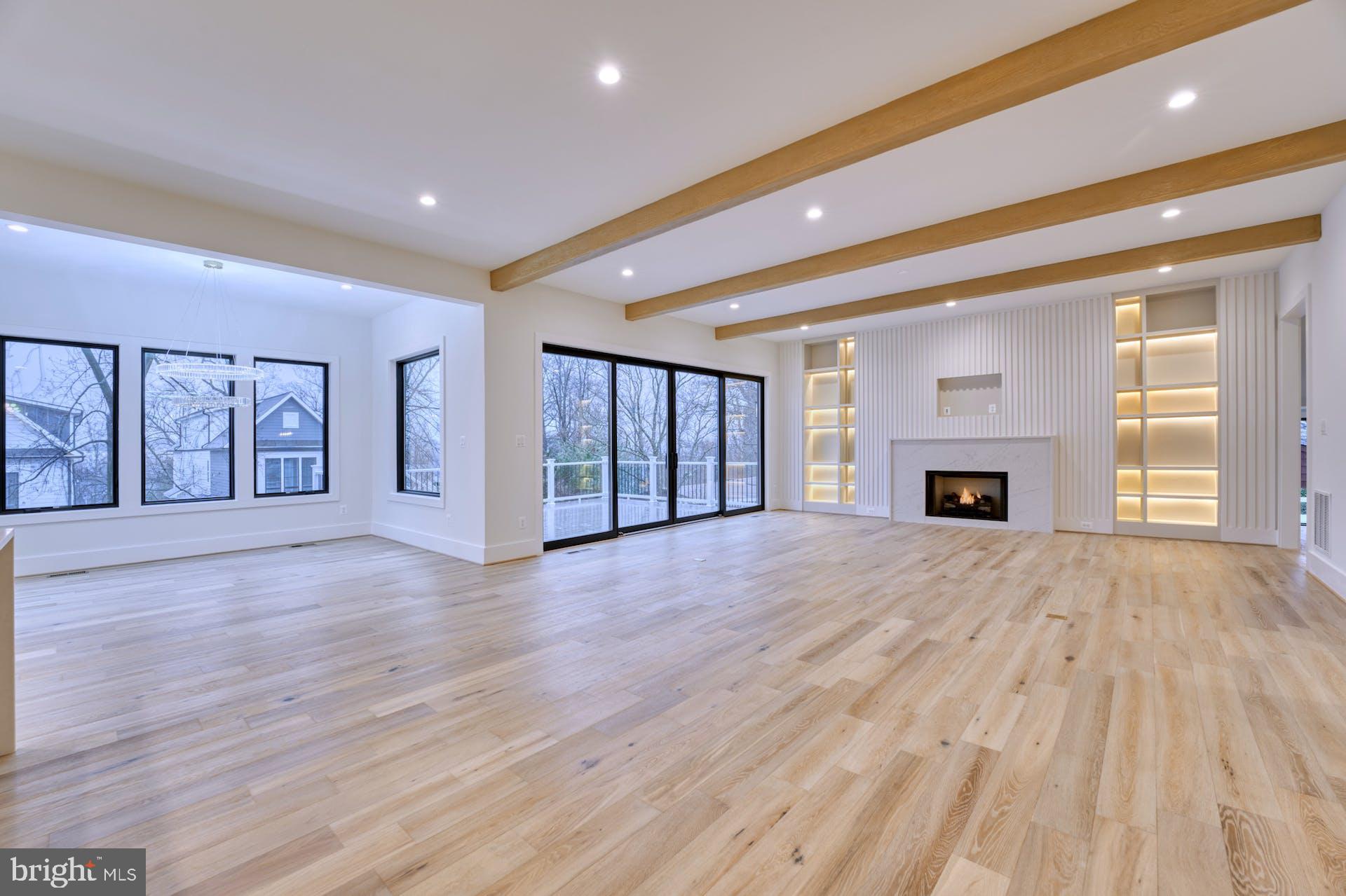 2242 Highland Ave