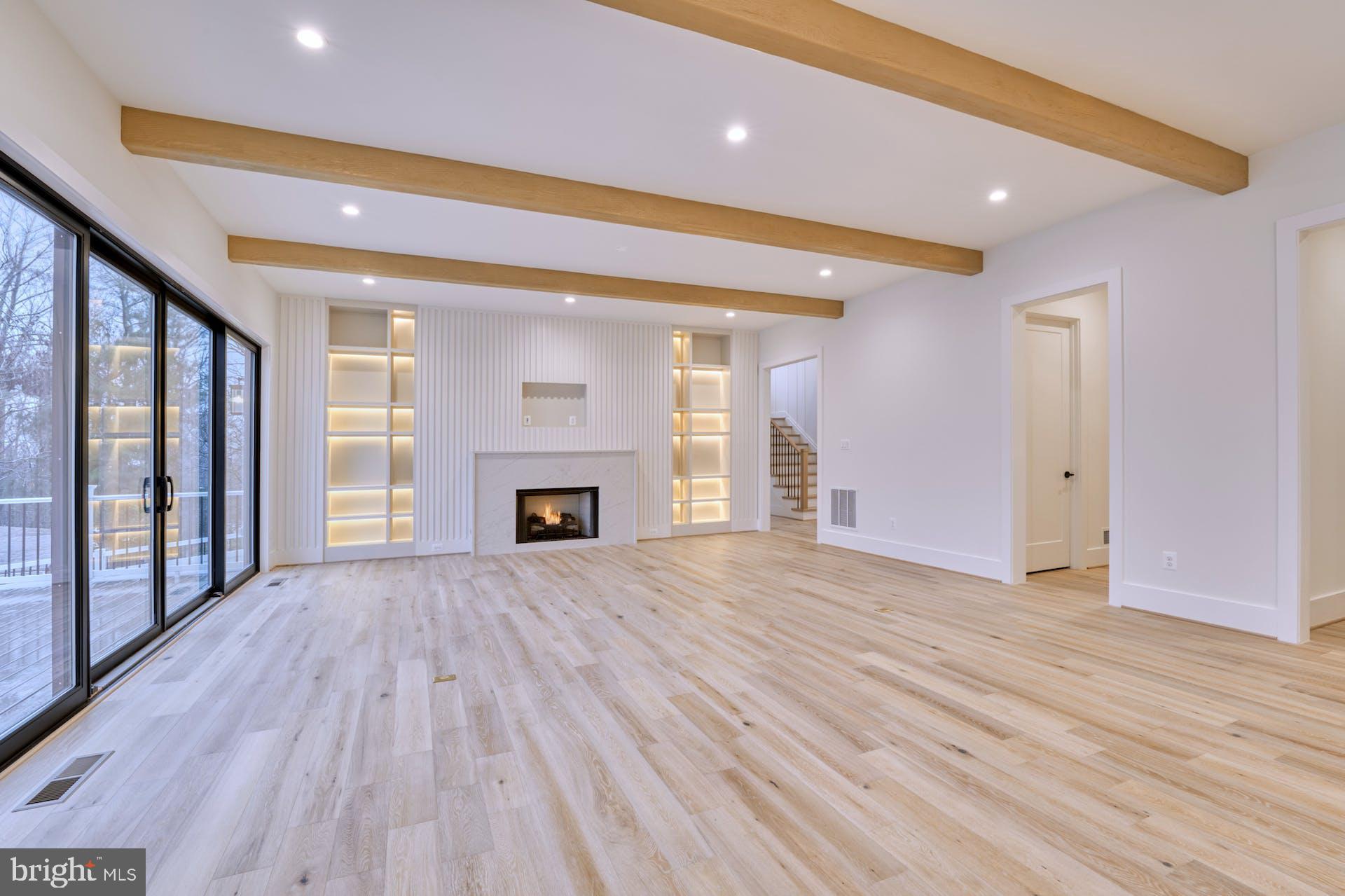2242 Highland Ave
