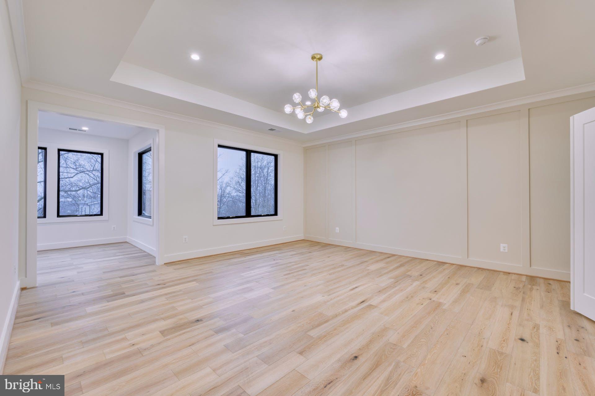 2242 Highland Ave