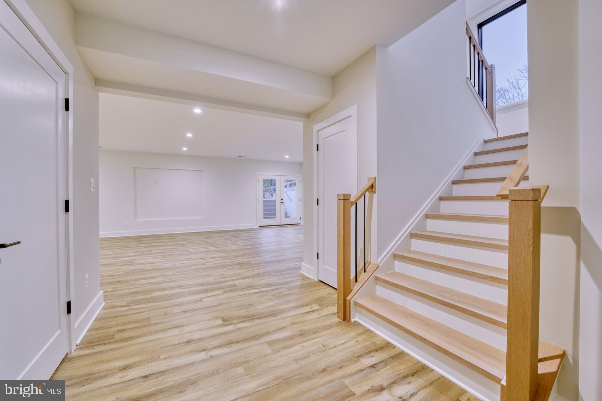 2242 Highland Ave