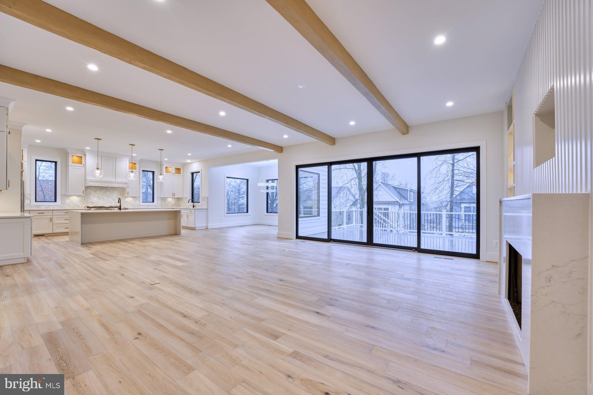2242 Highland Ave