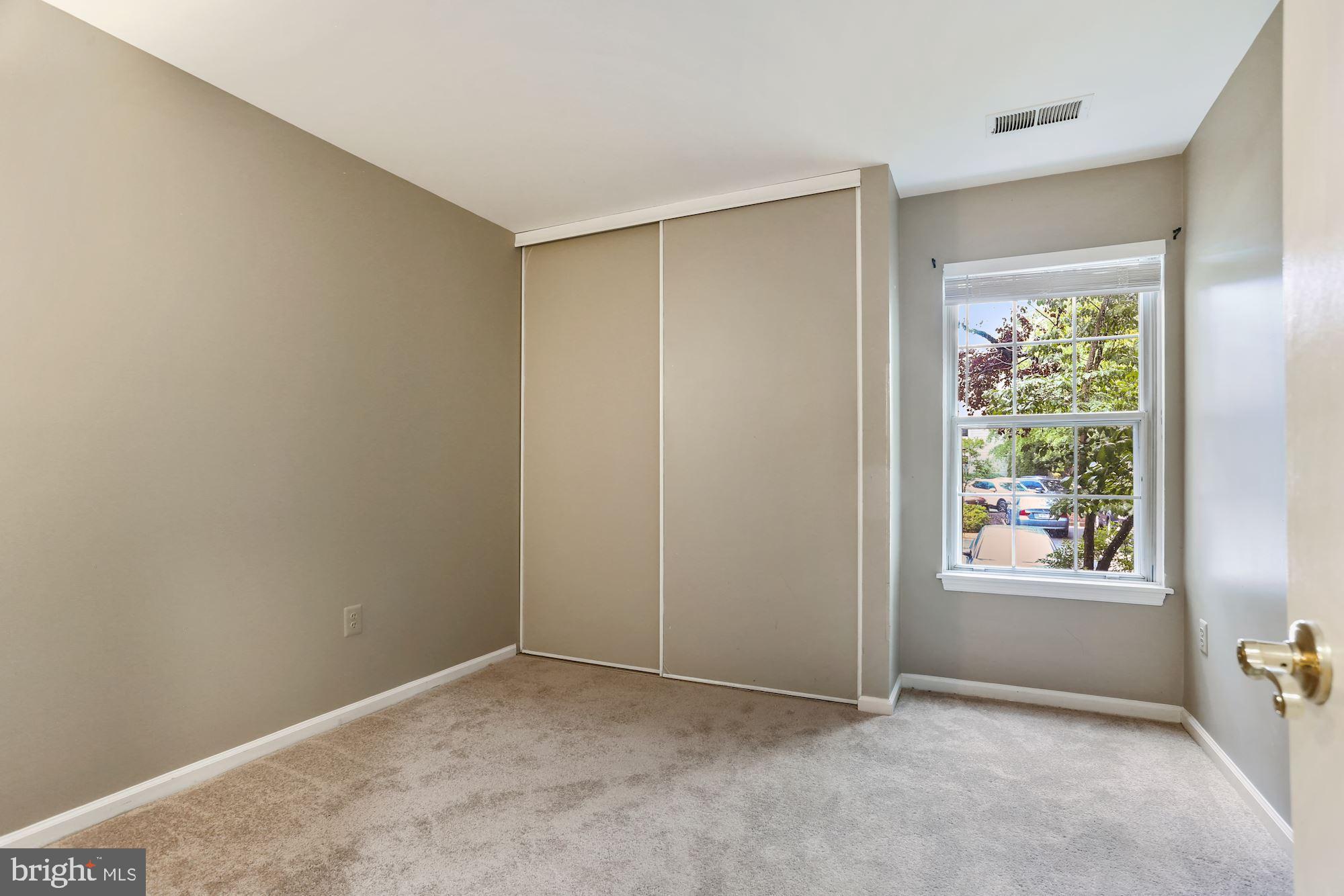 2950 Yarling Ct #2950