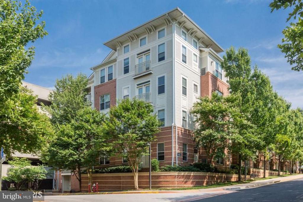2791 CENTERBORO DR #91