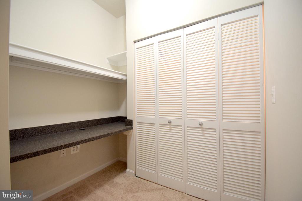 2791 CENTERBORO DR #91
