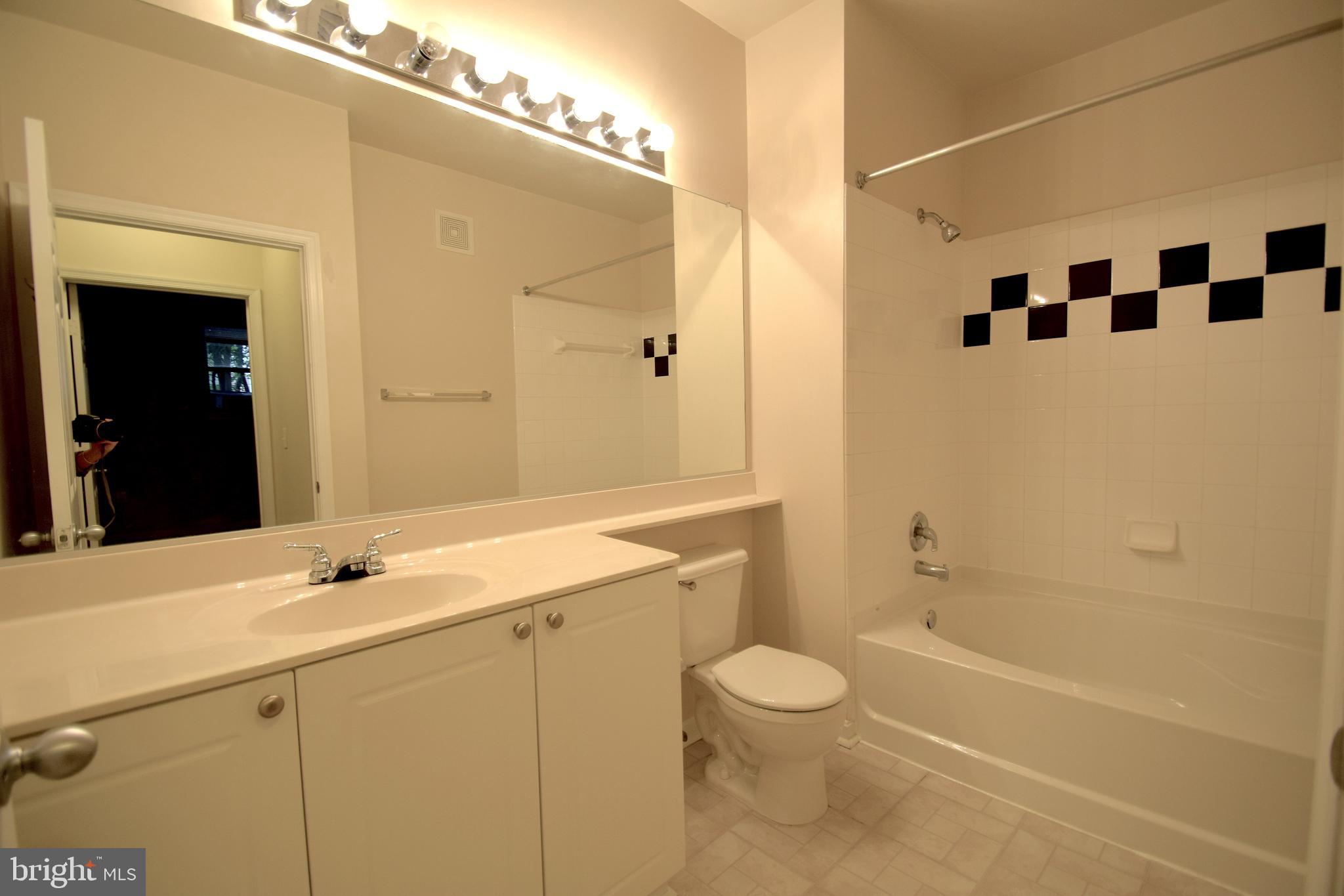 2791 CENTERBORO DR #91