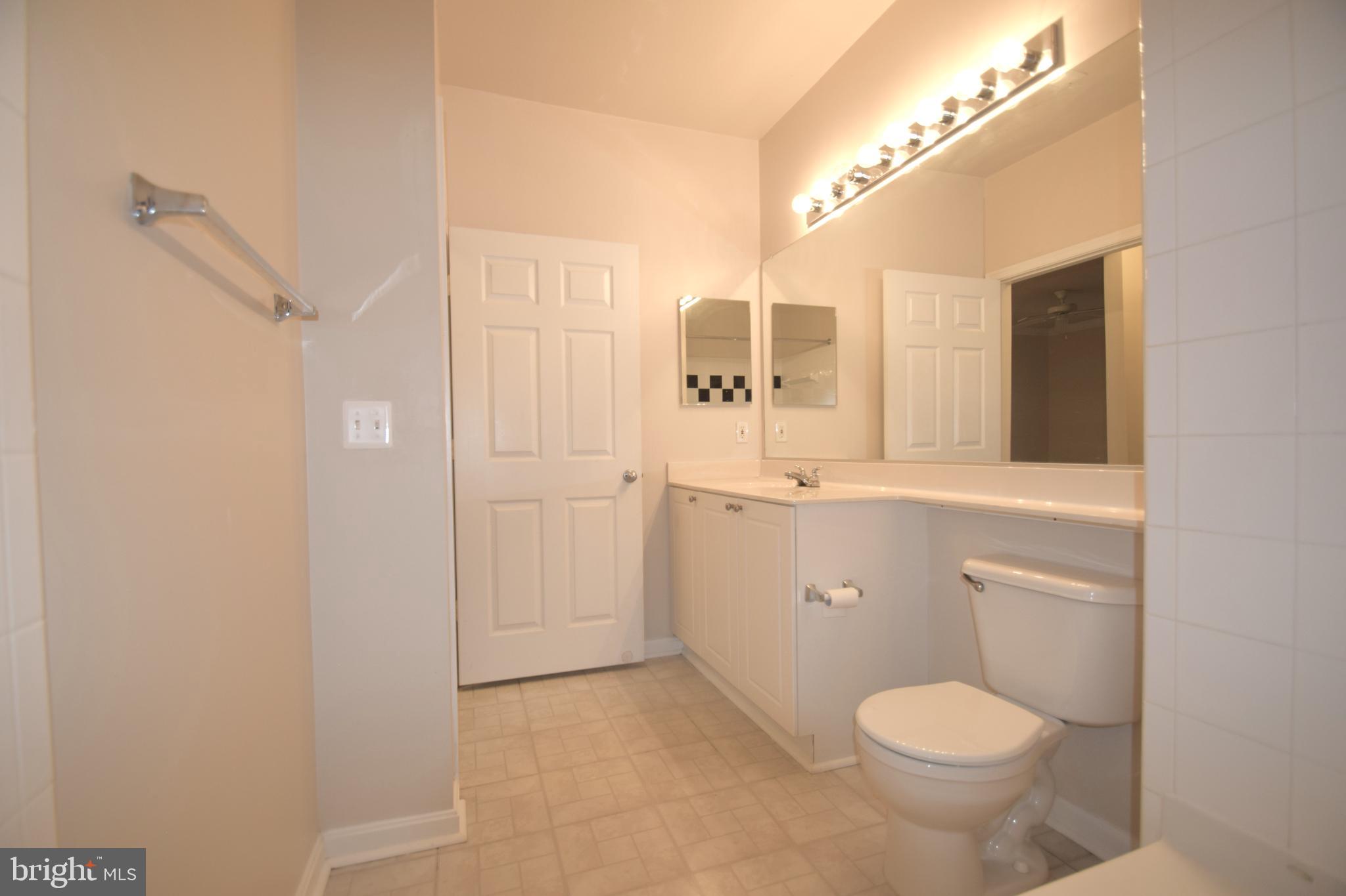 2791 CENTERBORO DR #91