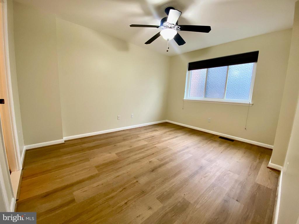 3871-B STEPPES CT #3871B
