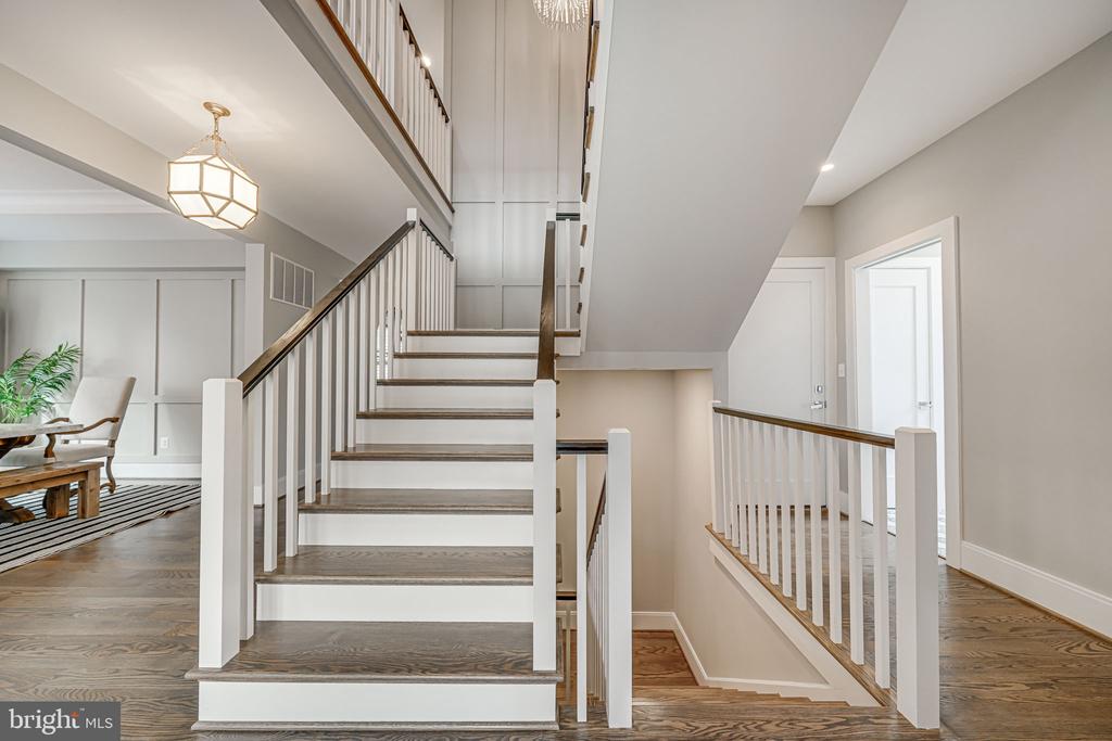 118 Elm St SW