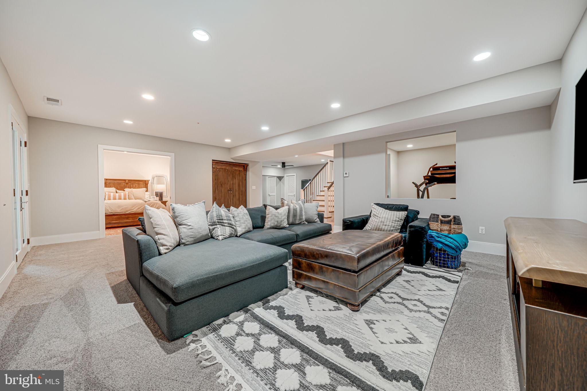 118 Elm St SW