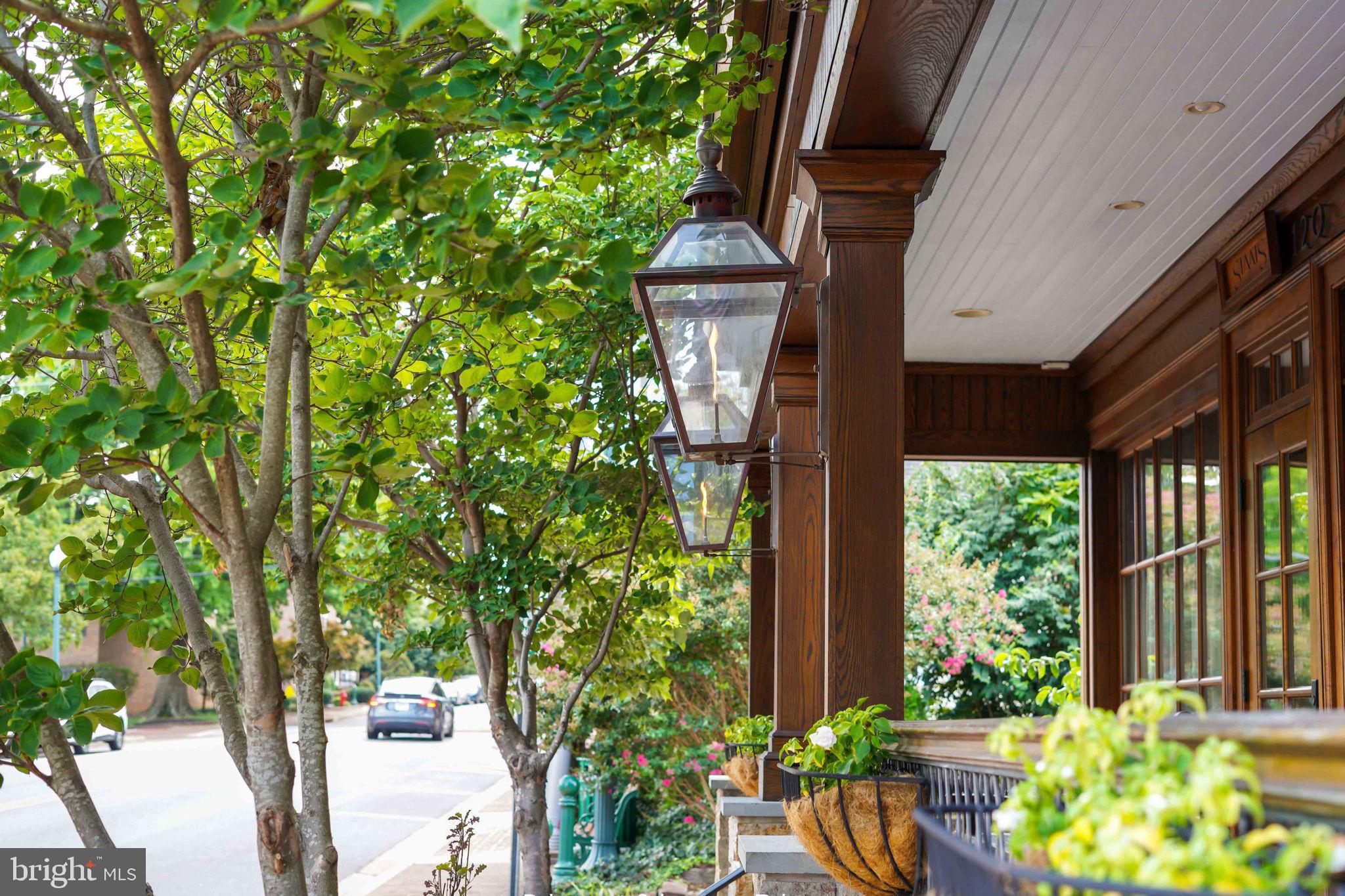 118 Elm St SW