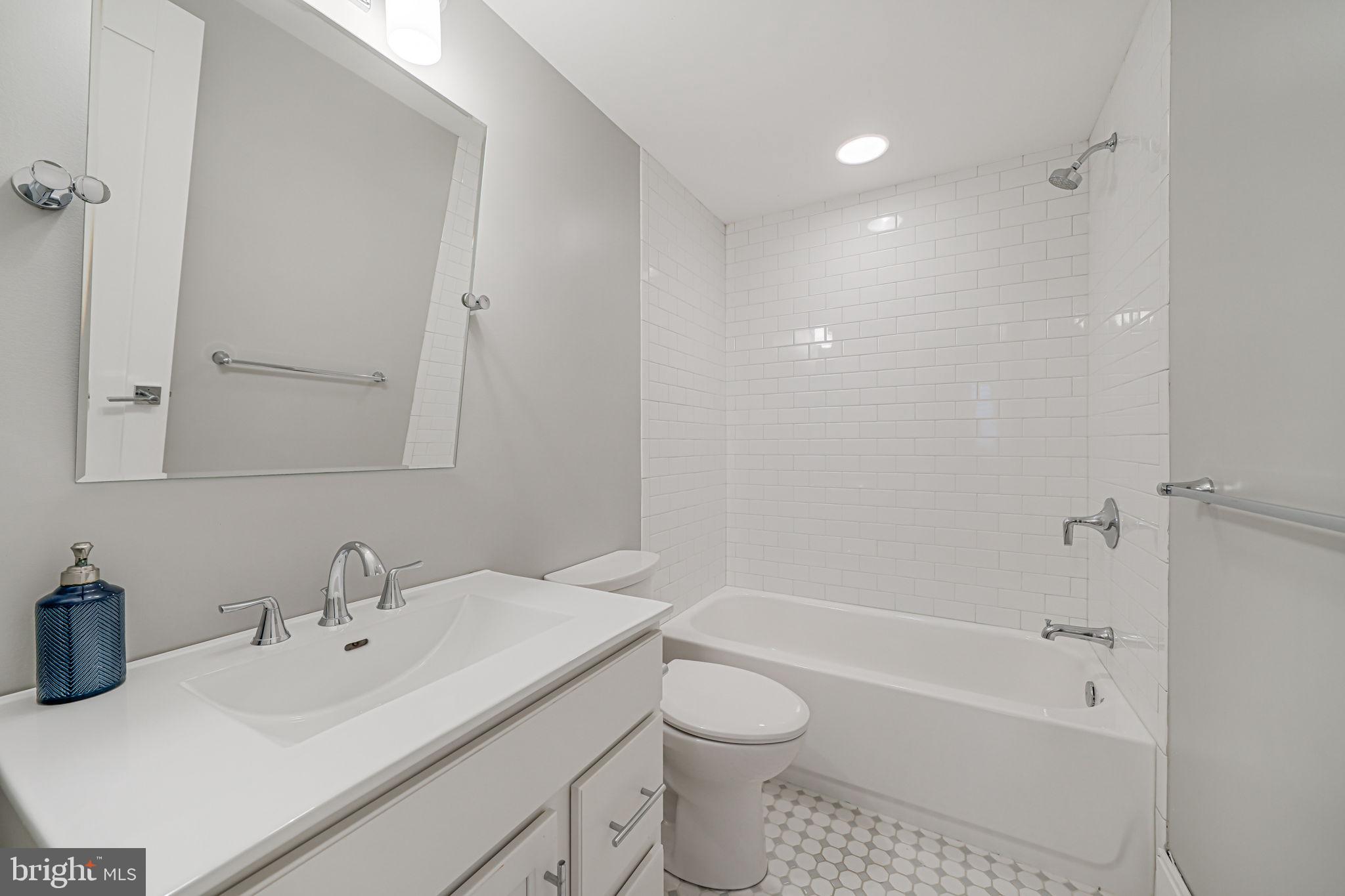 118 Elm St SW