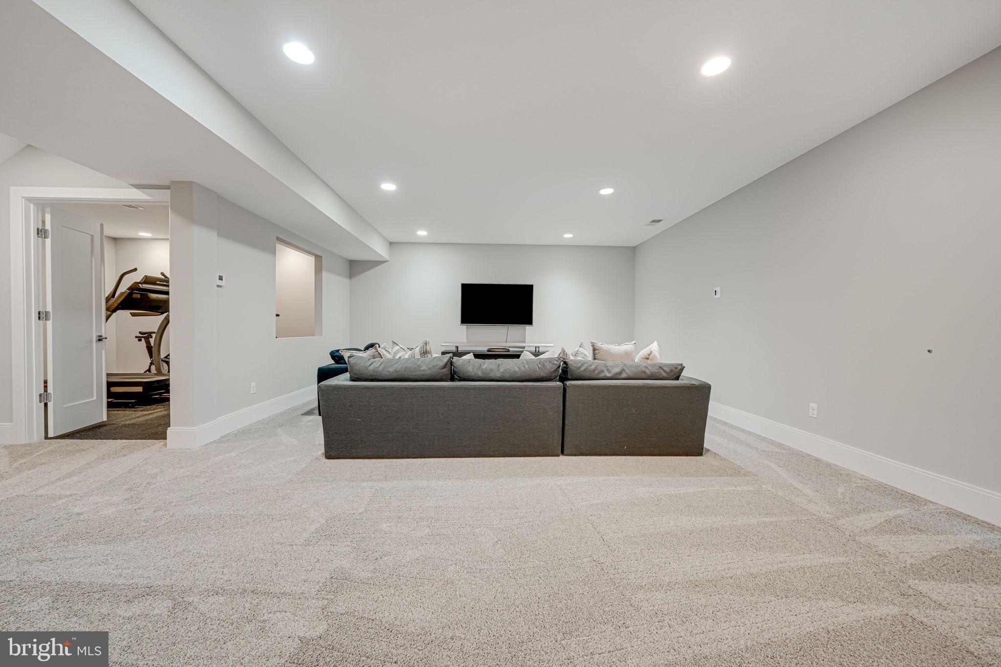 118 Elm St SW