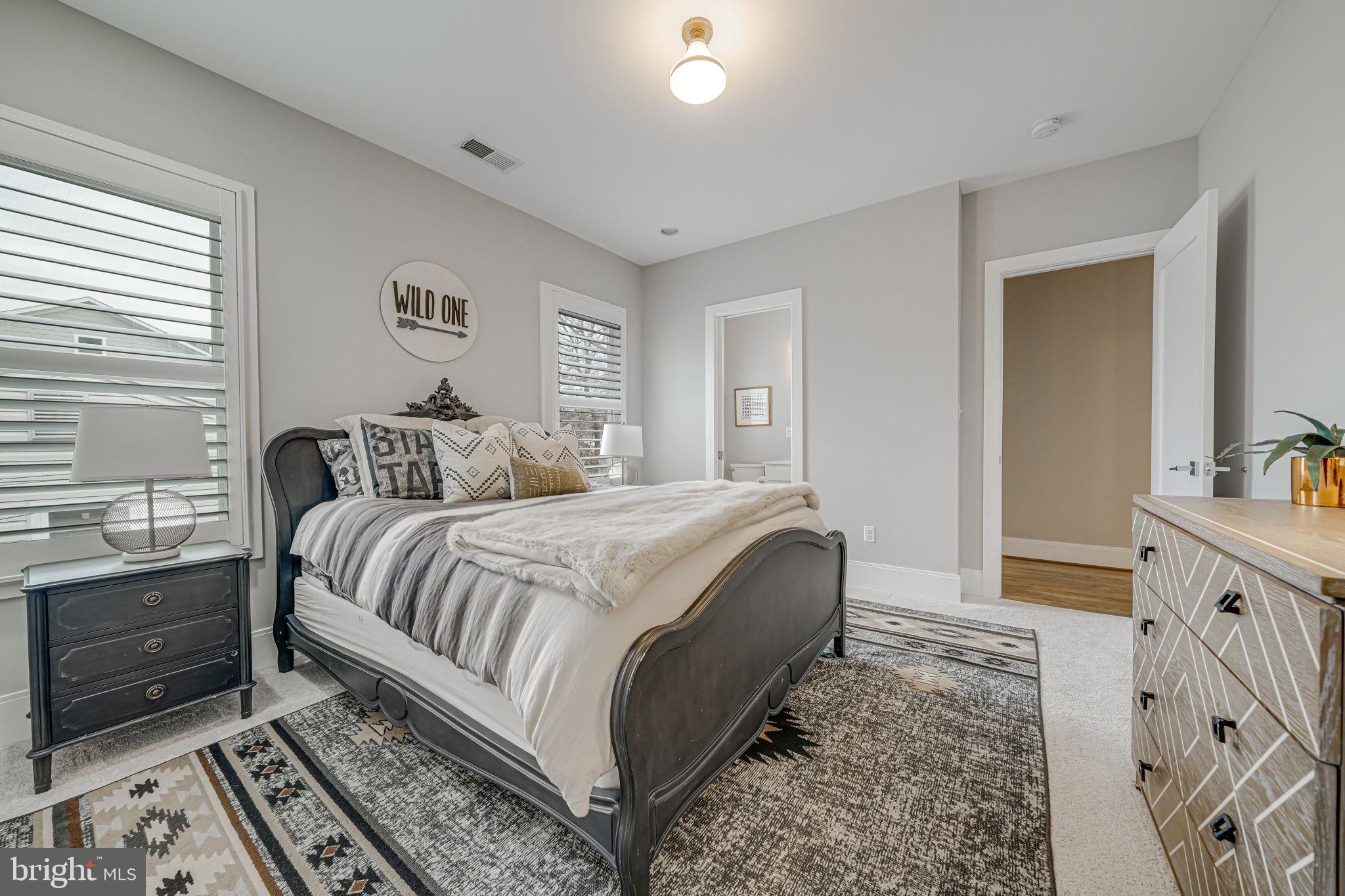 118 Elm St SW
