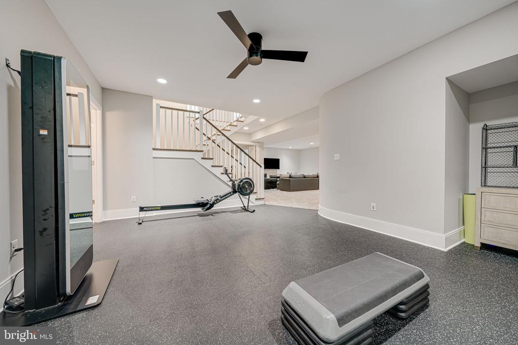 118 Elm St SW