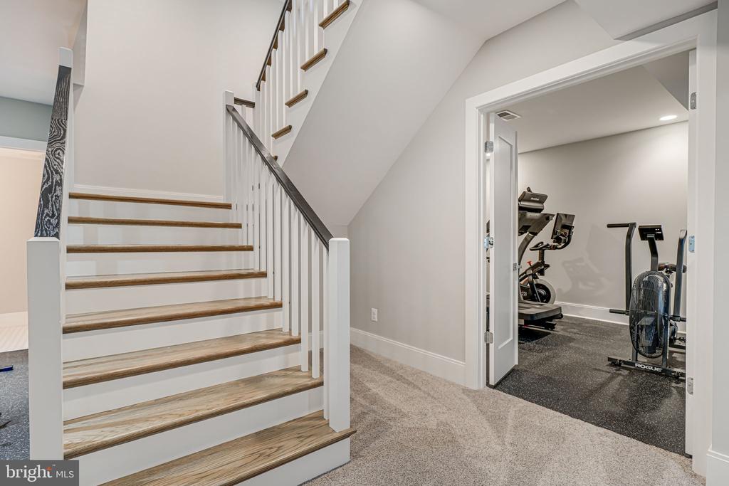 118 Elm St SW