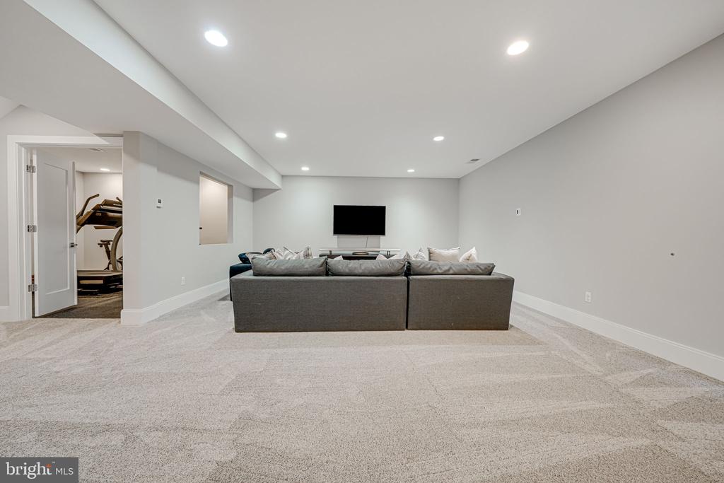 118 Elm St SW