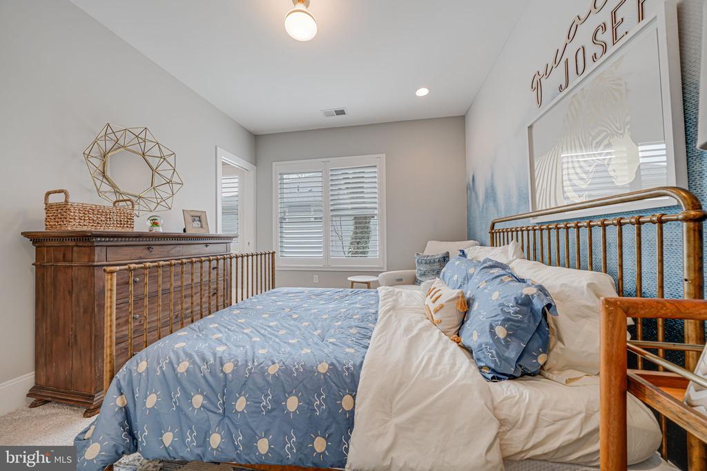118 Elm St SW