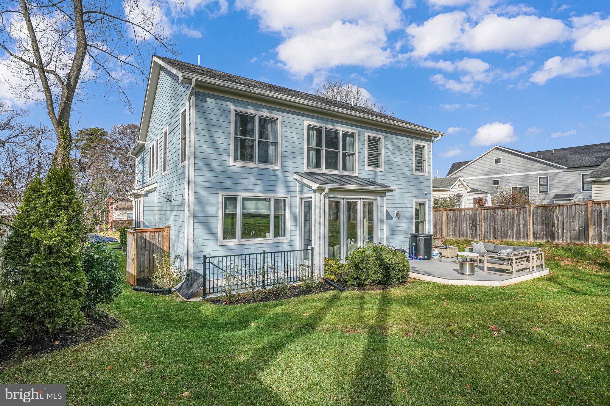 118 Elm St SW
