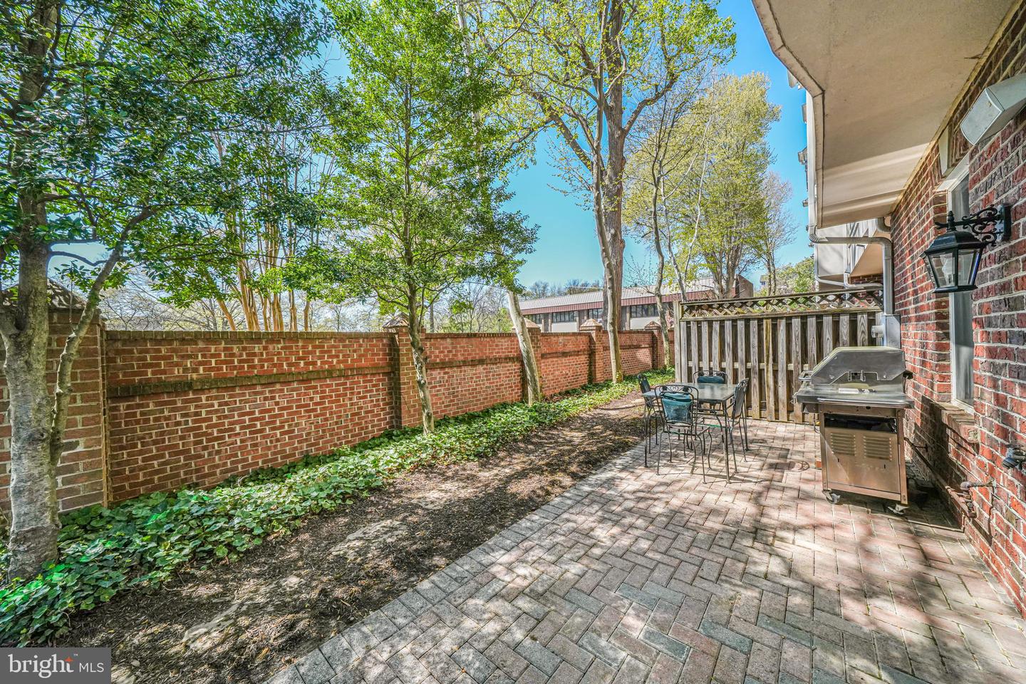 1334 Lessard Ln