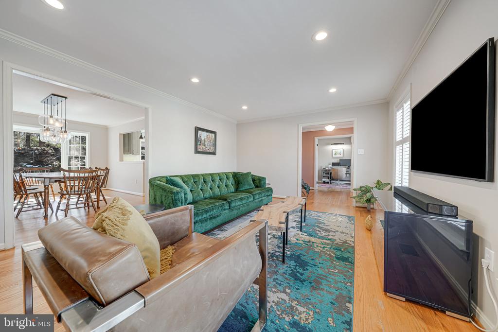 8609 Cherry Dr