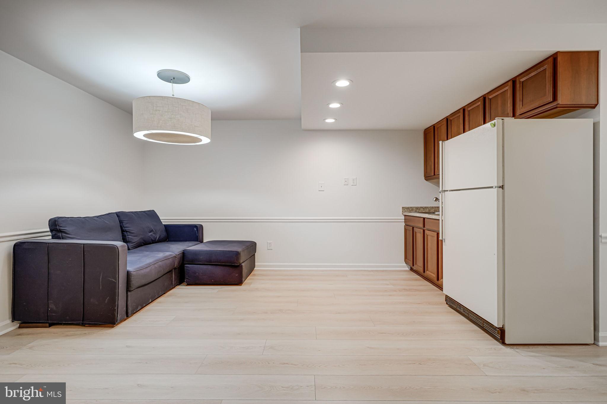 8609 Cherry Dr