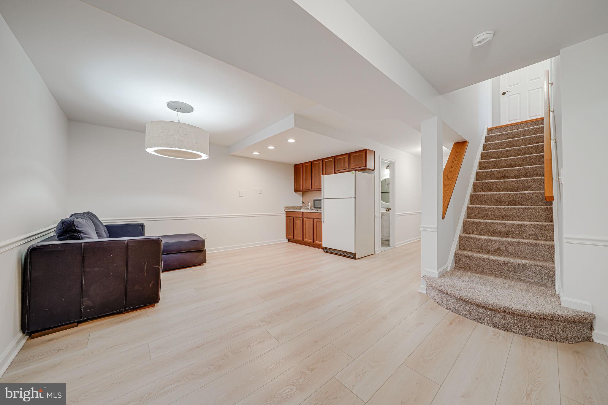8609 Cherry Dr
