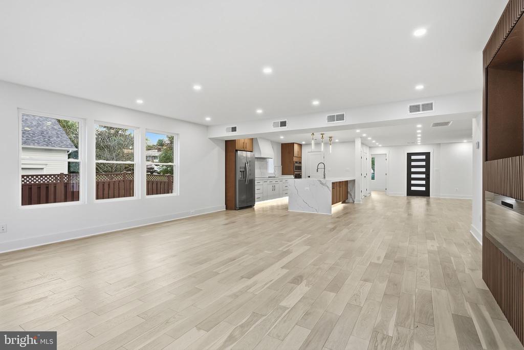 2919 Fairhill Rd
