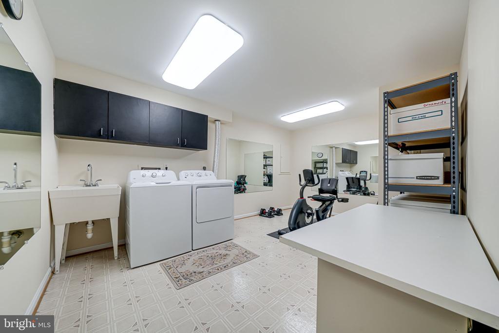 6631 Madison McLean Dr