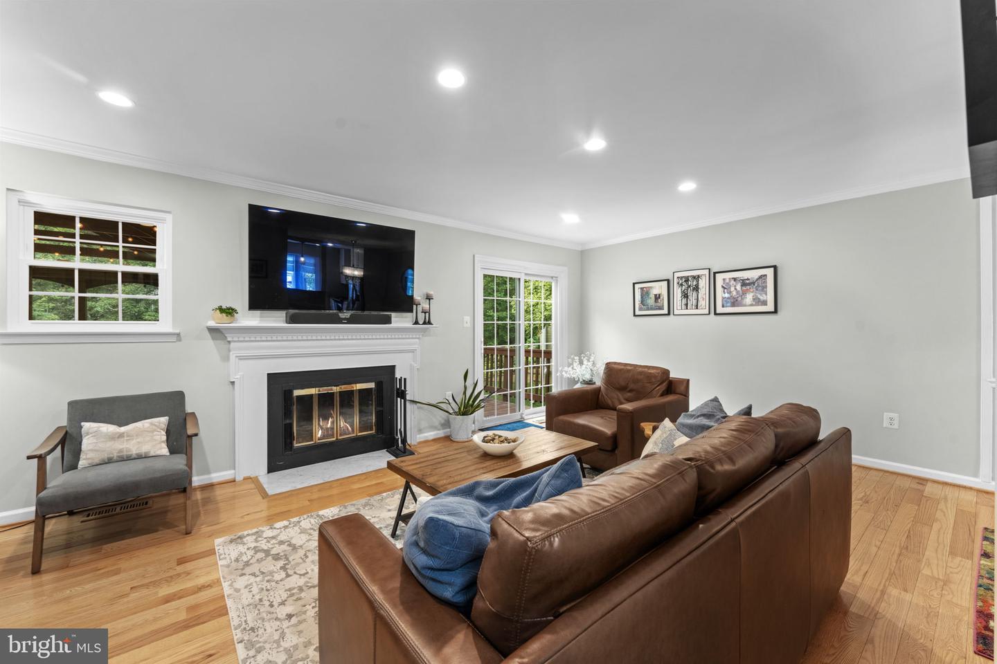 10034 Park Woods Ln