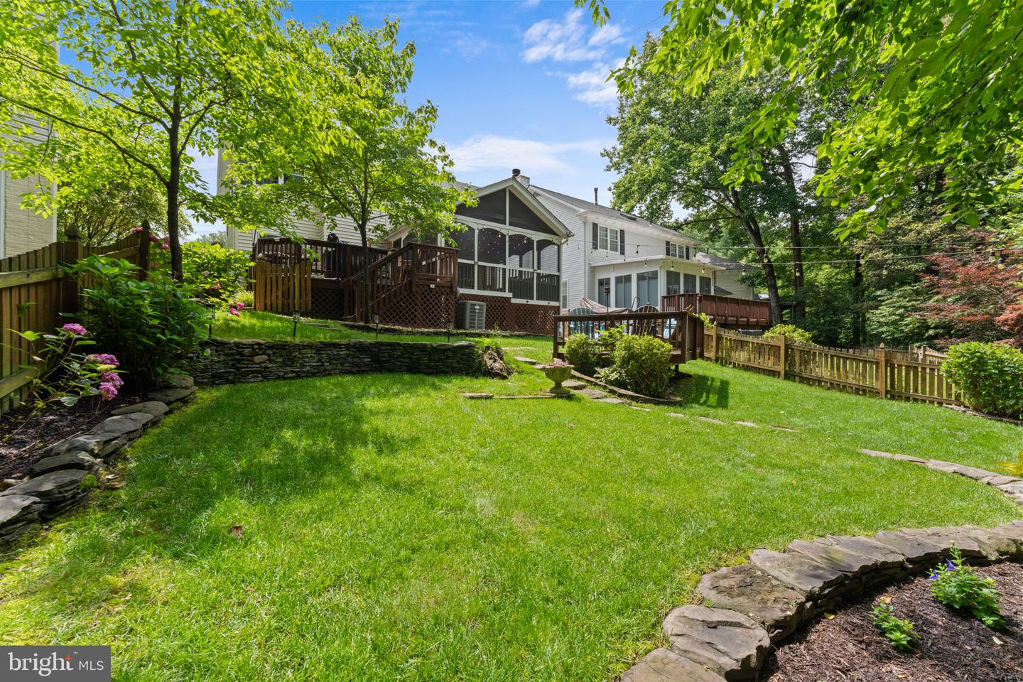 10034 Park Woods Ln