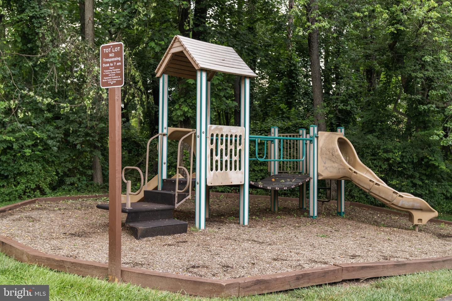 10034 Park Woods Ln