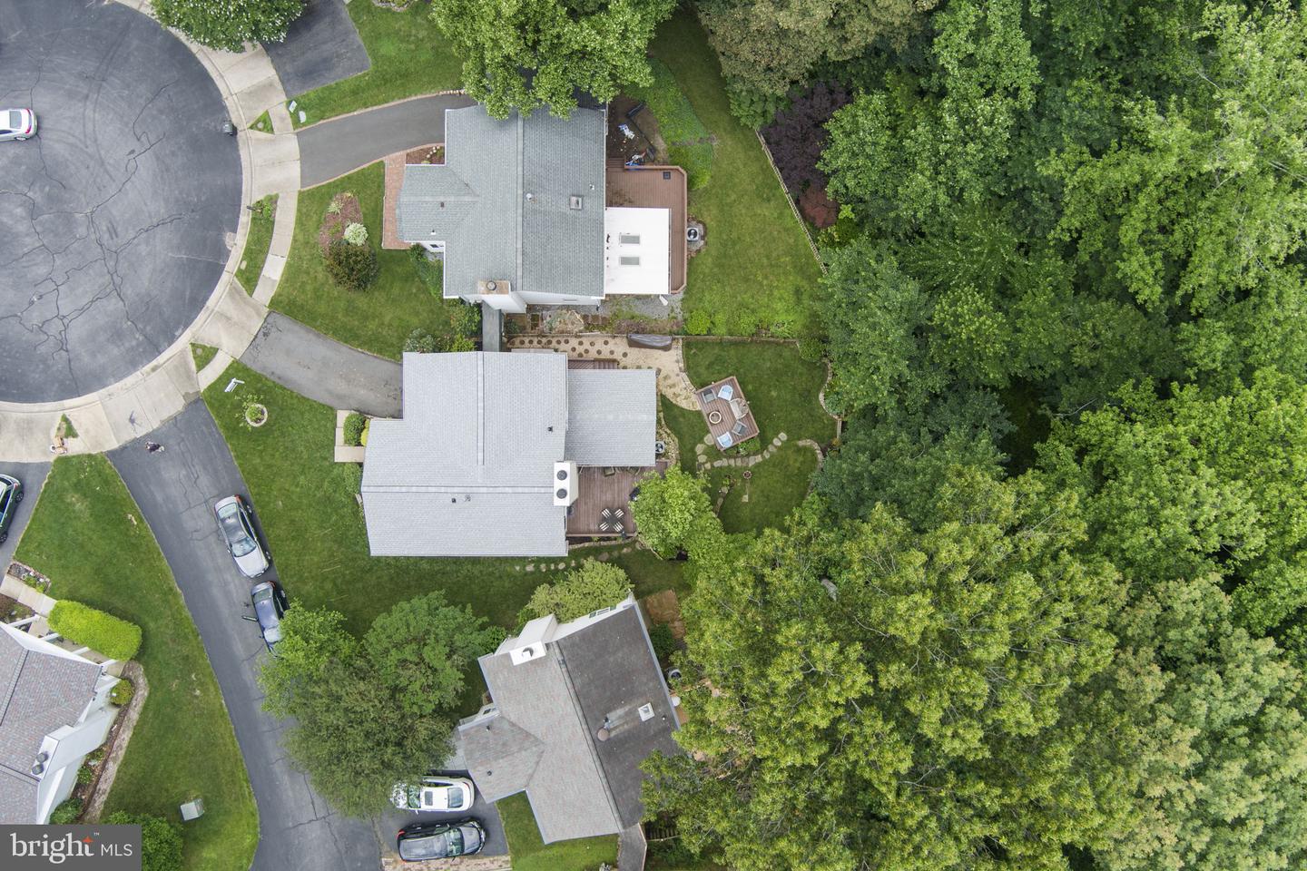 10034 Park Woods Ln