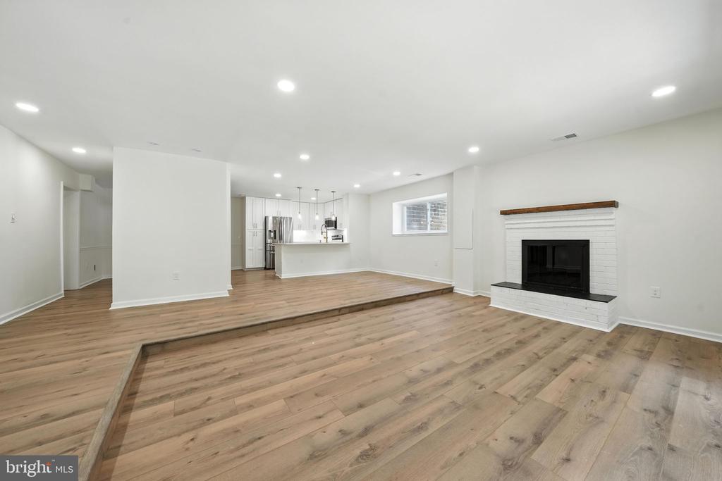 3814 Persimmon Cir